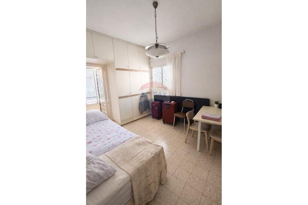 Apartment for Sale in Ramat Gan - Image 4