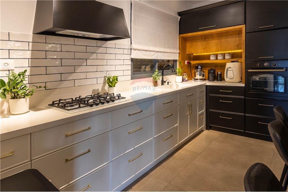 Apartment for Sale in Afula - Image 3