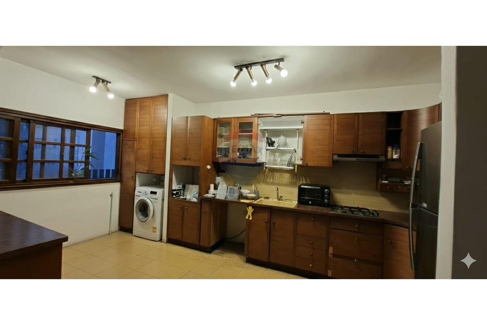 Apartment for Sale in Givat Shmuel - Image 2