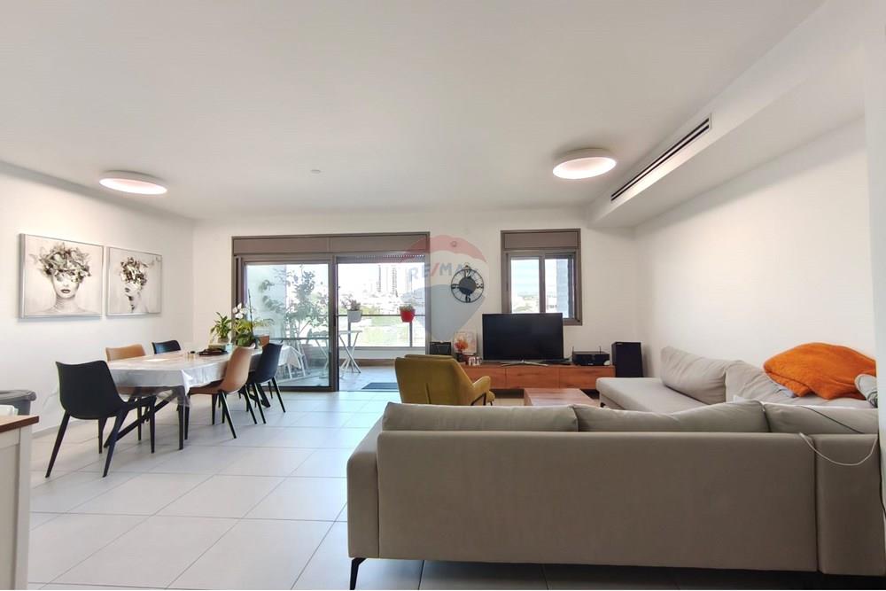 Apartment for Sale in Modi'in - Image 1