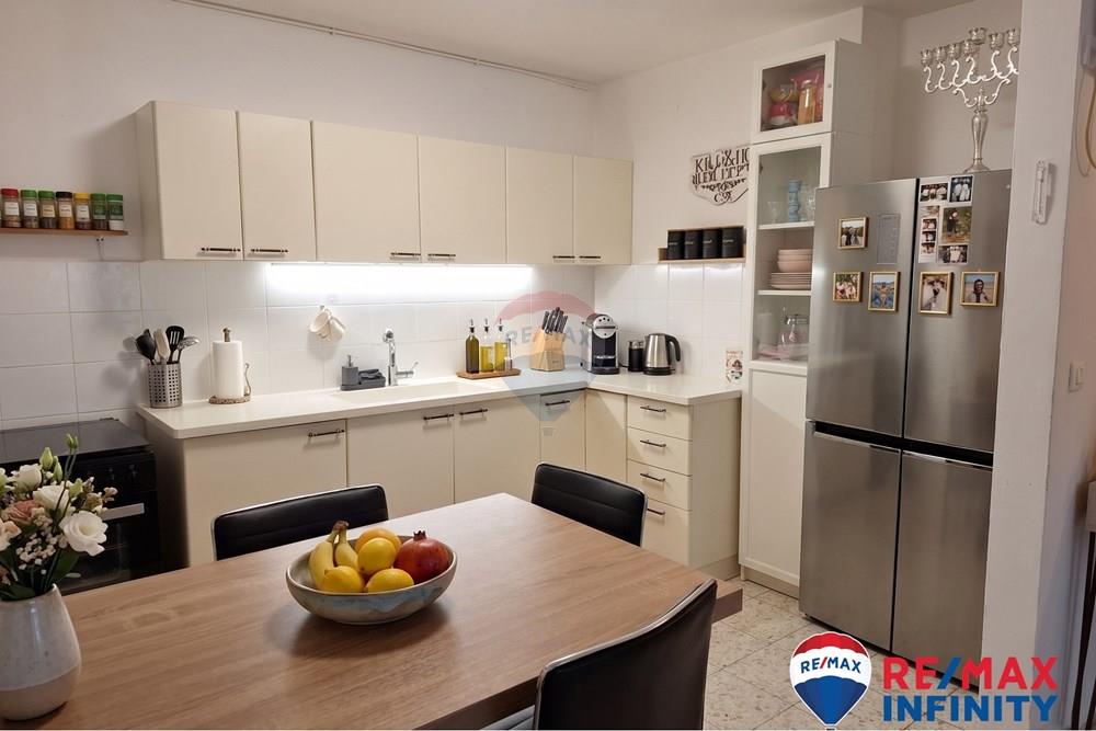 Apartment for Sale in Lod - Image 2