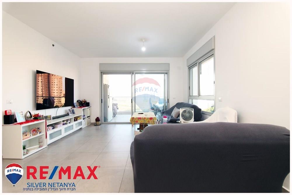 Apartment for Sale in Netanya - Image 2