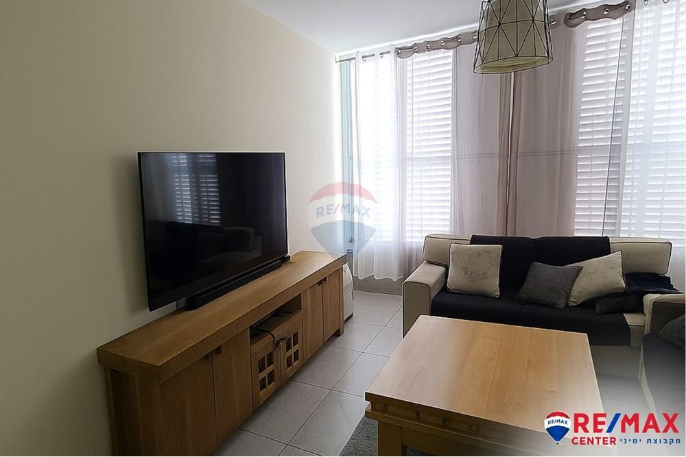 Apartment for Sale in Bat Yam - Image 1