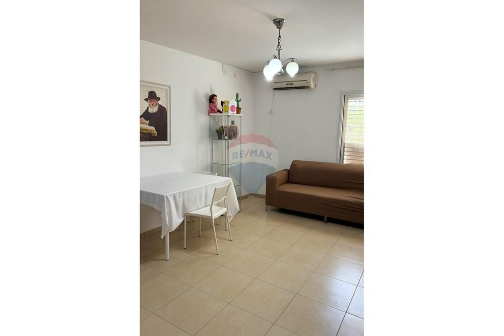 Apartment for Sale in Lod - Image 2