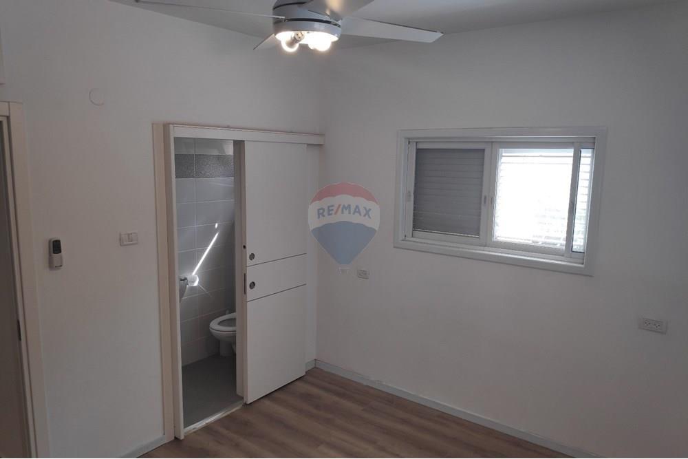 Apartment for Sale in Givatayim - Image 7