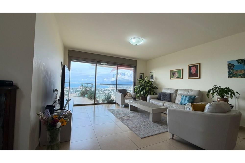 Apartment for Sale in Haifa - Image 2