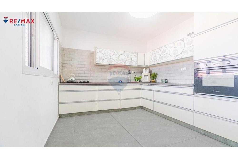 Apartment for Sale in Ashkelon - Image 3