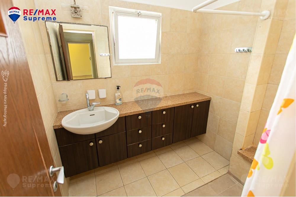 Apartment for Sale in נשר - Image 5