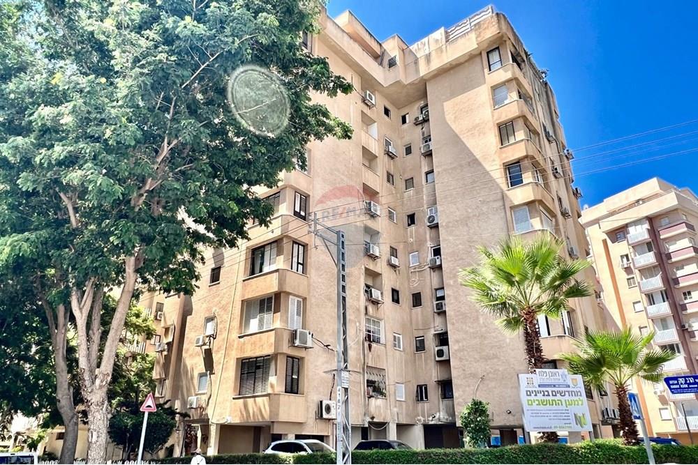Apartment for Sale in Netanya - Image 1