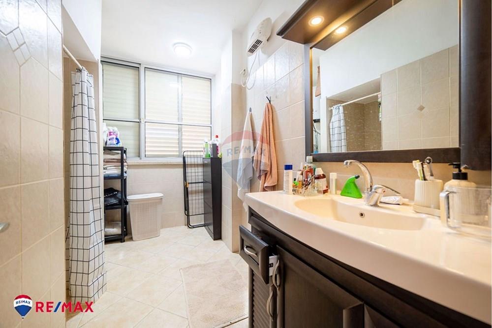 Apartment for Sale in Petah Tikva - Image 5