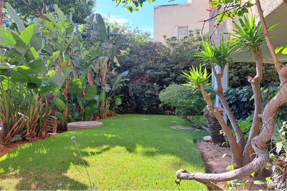 Apartment for Sale in Tel Aviv - Image 3