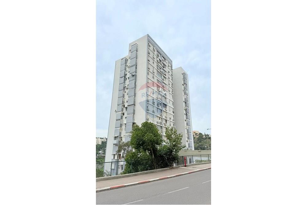 Apartment for Sale in Haifa - Image 1