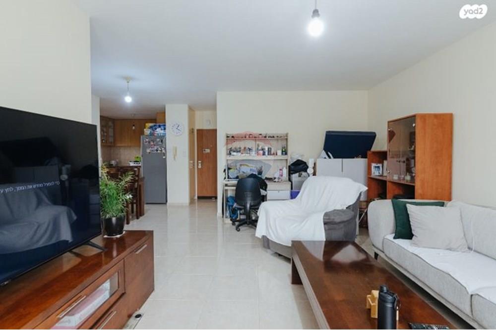 Apartment for Sale in Yehud - Image 1