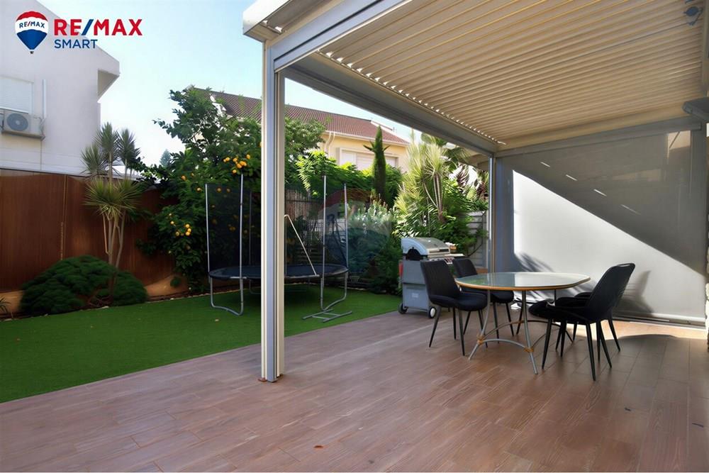Apartment for Sale in Kiryat Yam - Image 2