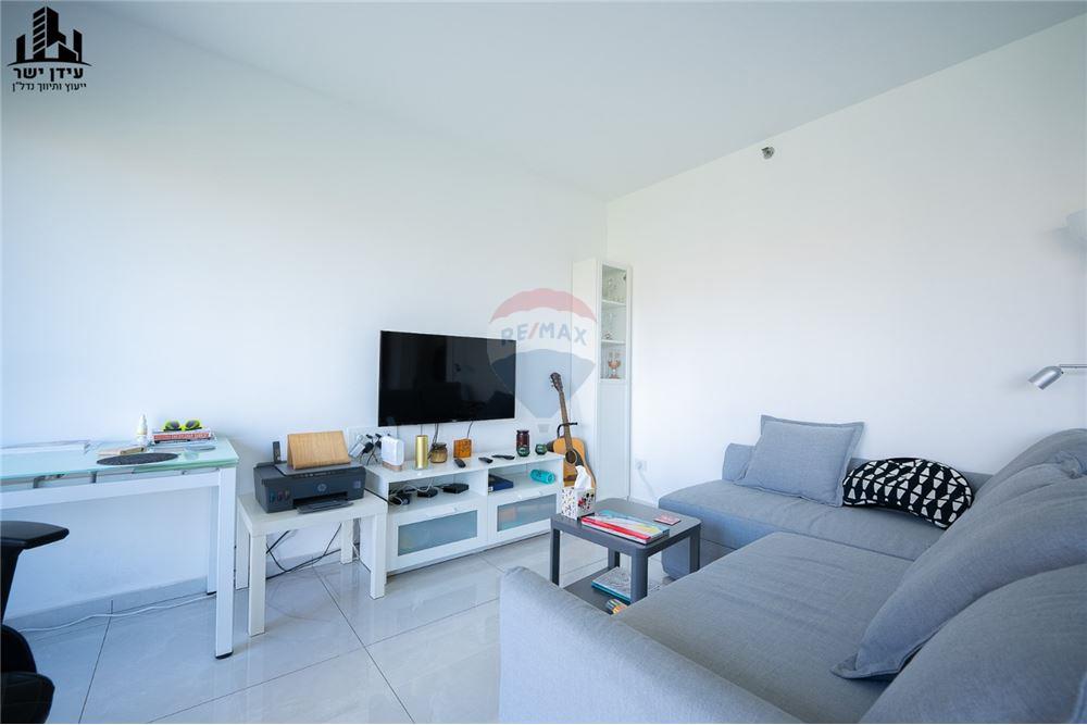 Apartment for Sale in Tel Aviv - Image 2