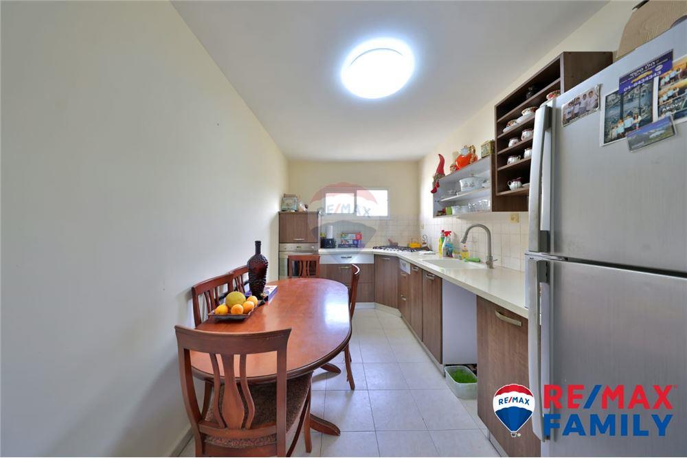 Apartment for Sale in קרית מוצקין - Image 5