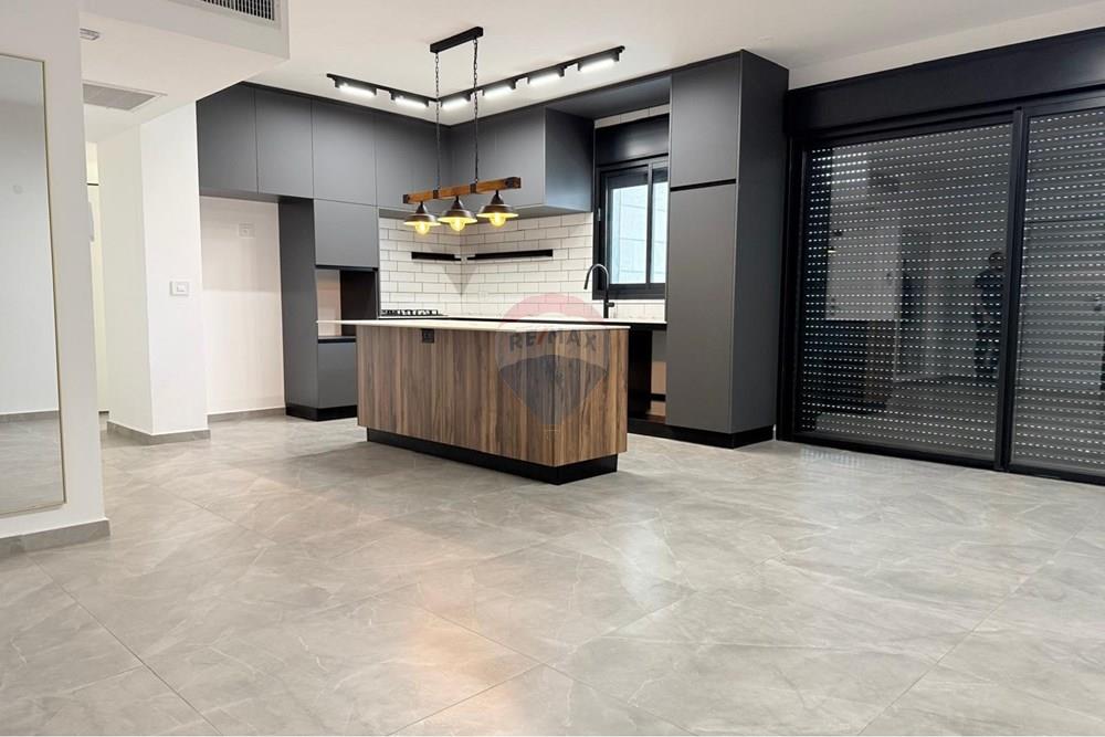 Apartment for Sale in Ramla - Image 2