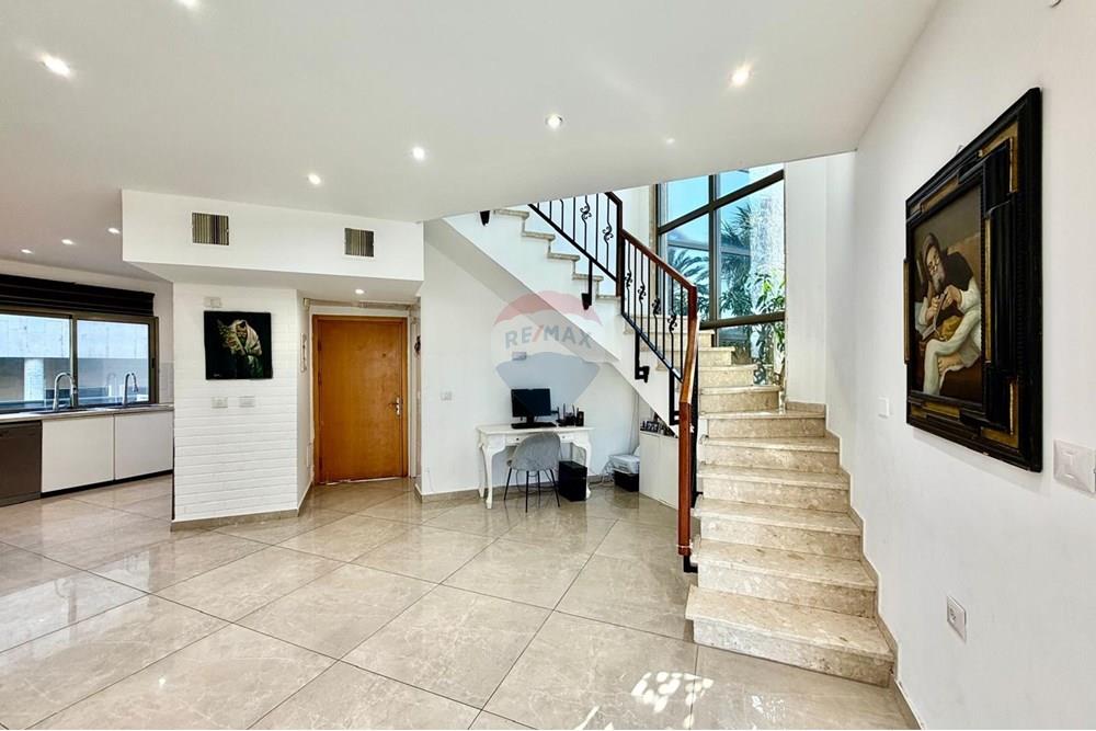House for Sale in Netanya - Image 6