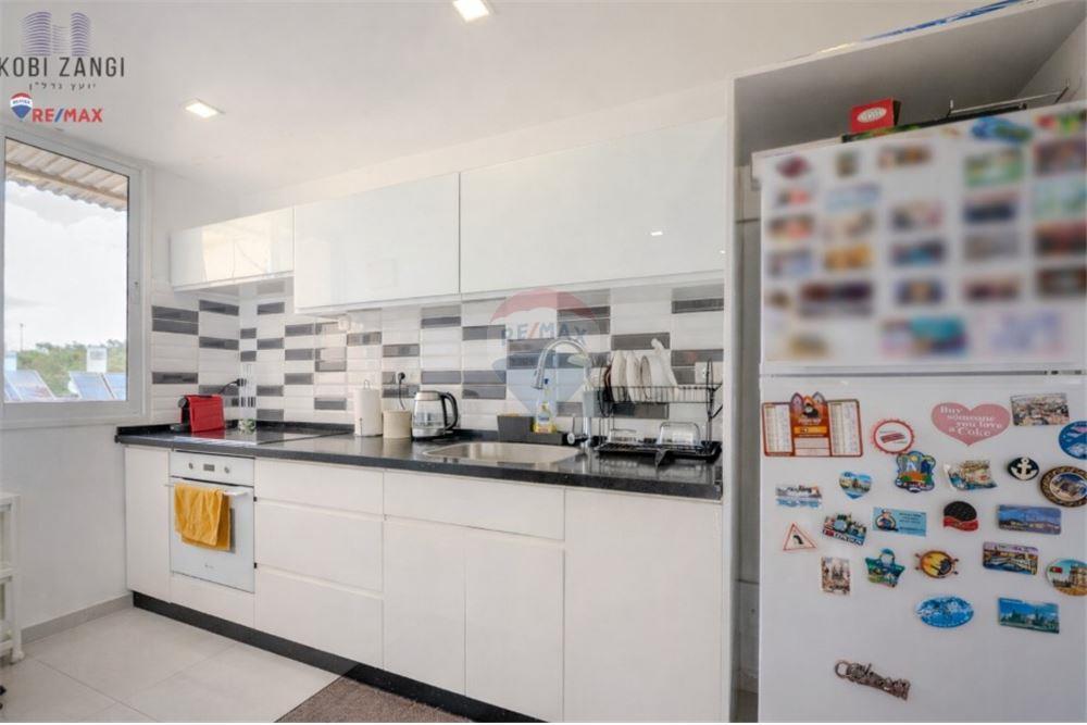 Apartment for Sale in Tel Aviv - Image 5