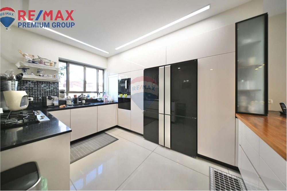 Condo for Sale in שוהם - Image 6