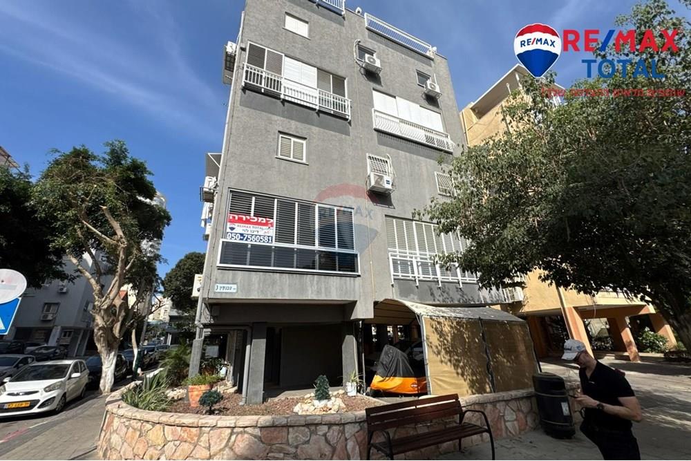 Apartment for Sale in Bat Yam - Image 7