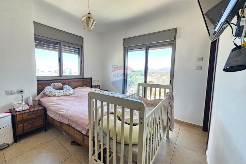 Apartment for Sale in מעלות - Image 5