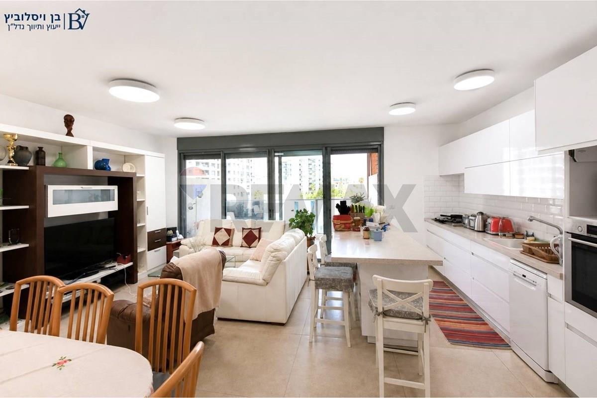 Apartment for Sale in קרית אונו - Image 1