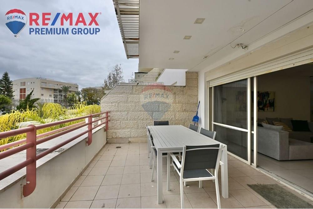 Apartment for Sale in שוהם - Image 1