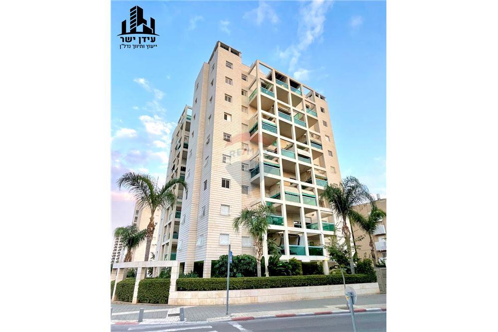 Apartment for Sale in Tel Aviv - Image 1