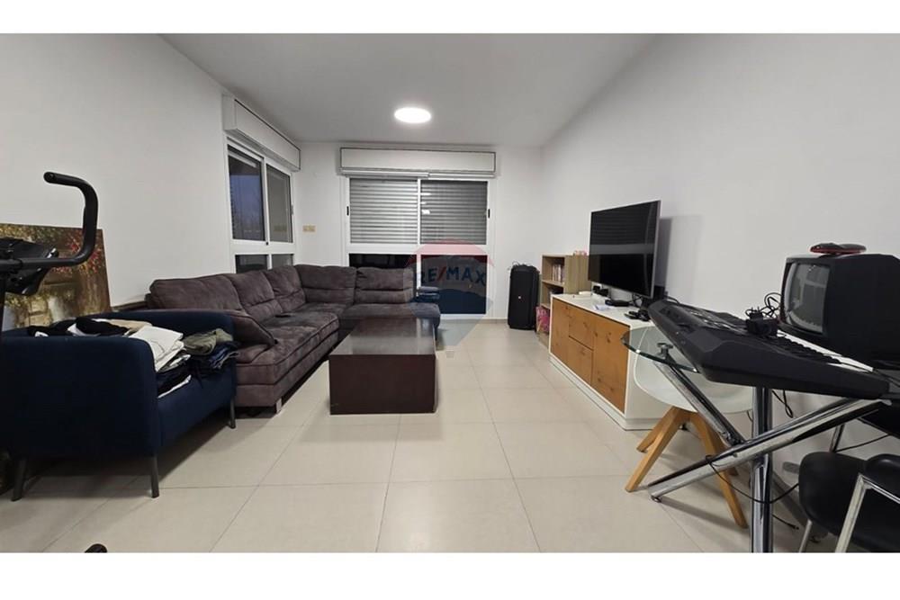 Apartment for Sale in Modi'in - Image 3