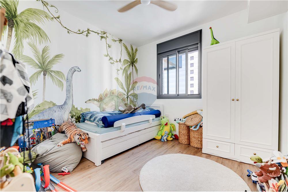 Apartment for Sale in קרית אונו - Image 7