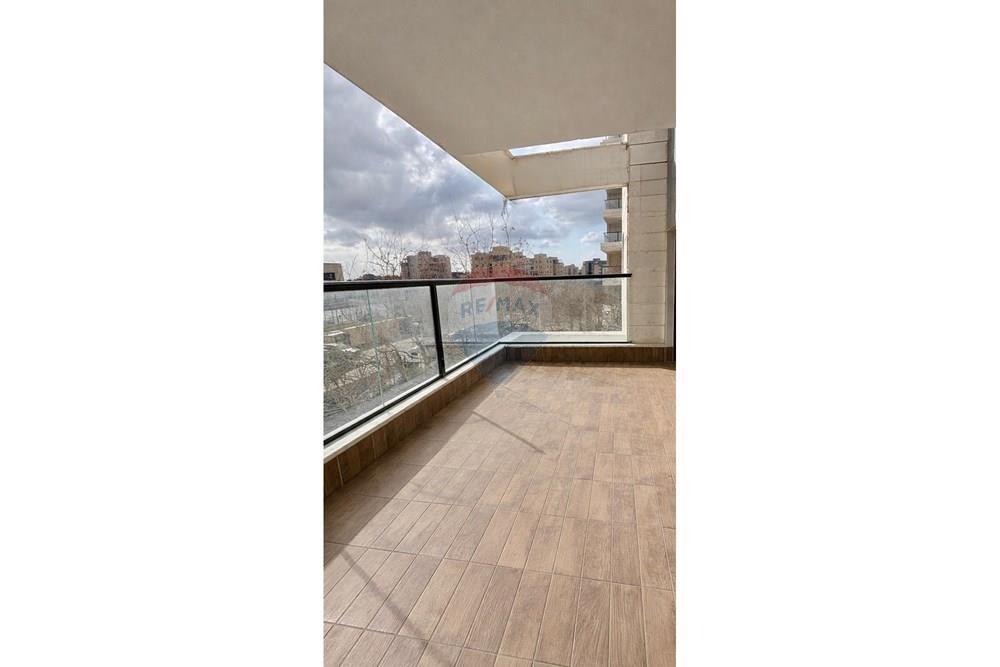 Apartment for Sale in חריש - Image 2