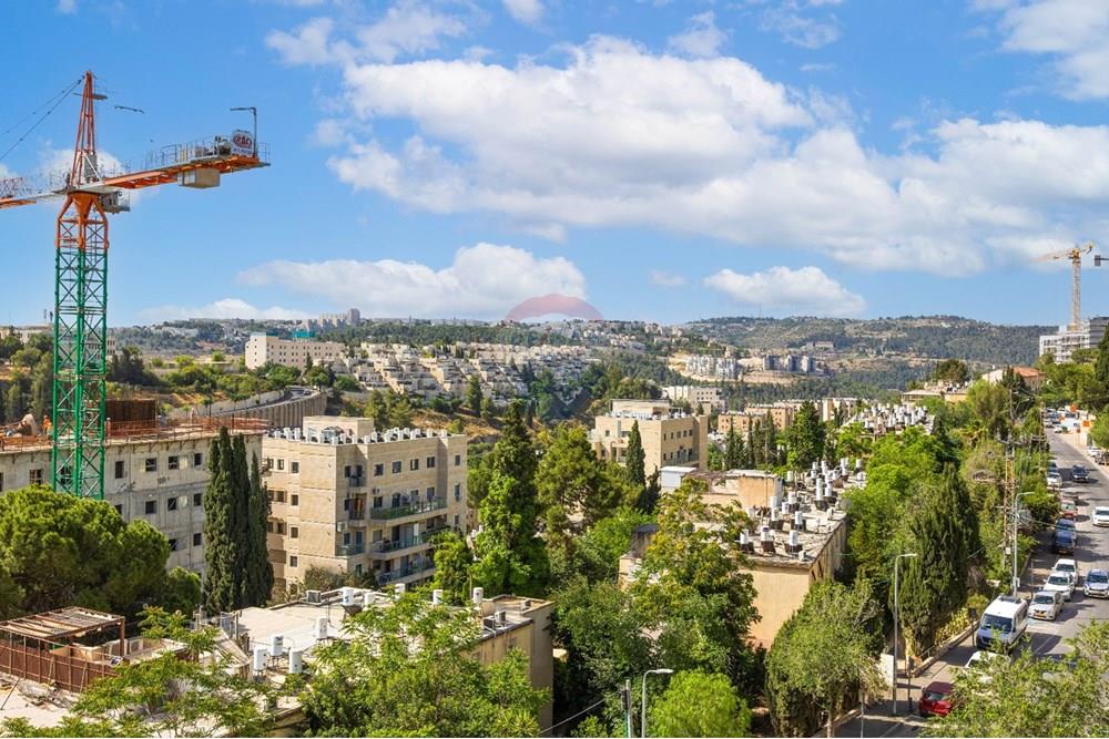 Apartment for Sale in Jerusalem - Image 1