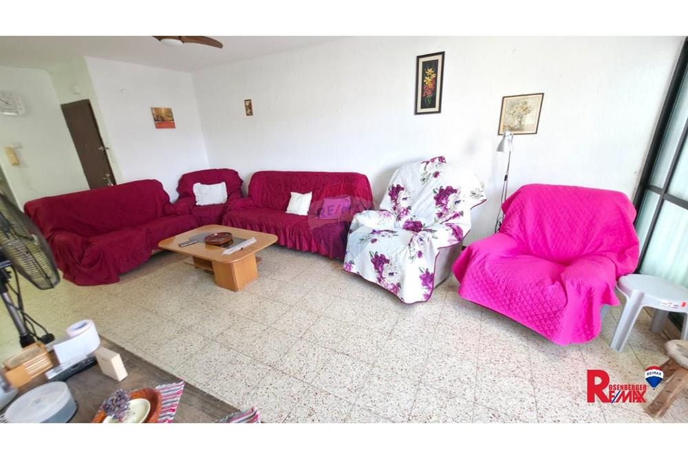 Apartment for Sale in Holon - Image 2