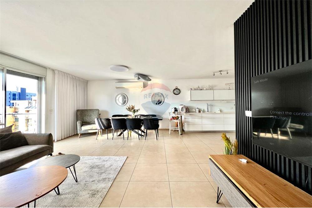 Apartment for Sale in Netanya - Image 3