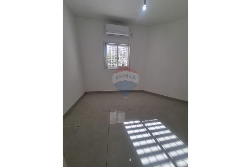 Apartment for Sale in Lod - Image 6