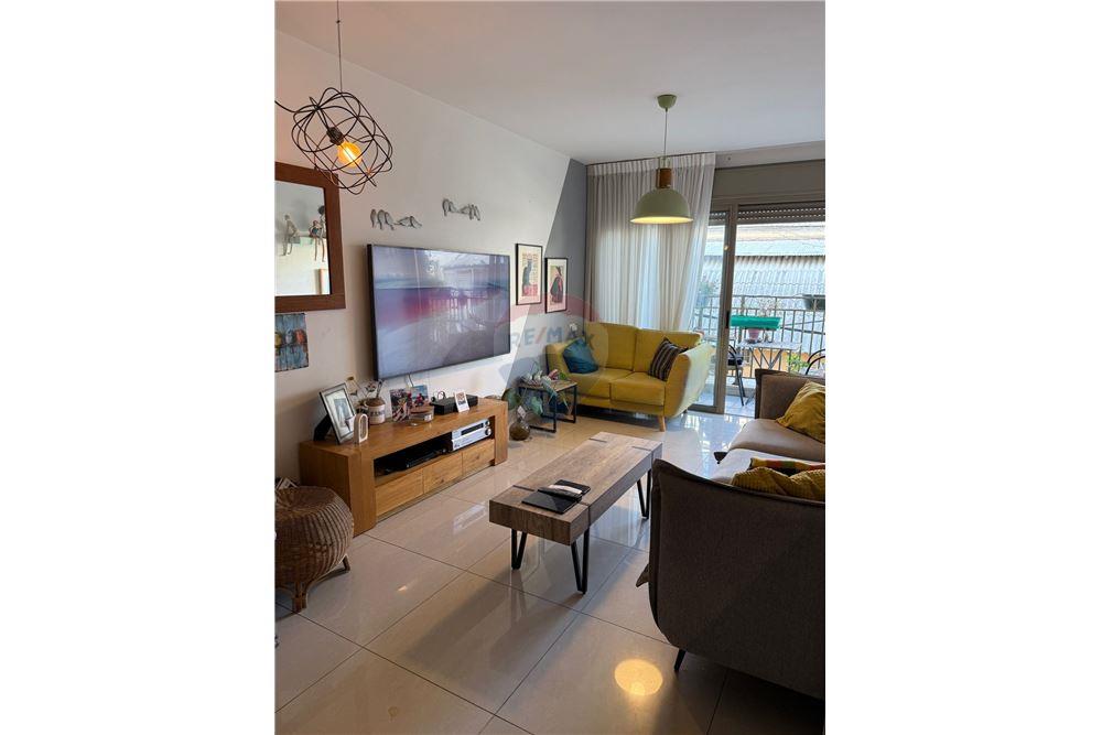 Apartment for Sale in Tel Aviv - Image 1