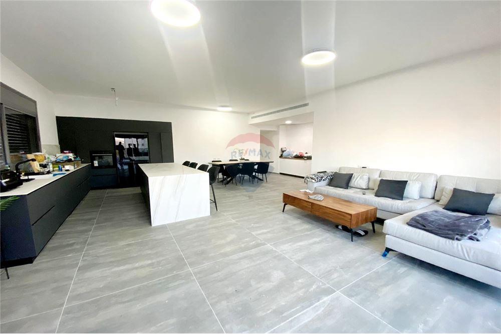 Apartment for Sale in Afula - Image 1