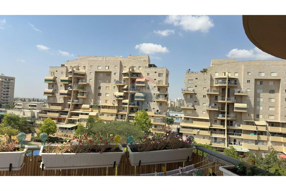 Apartment for Sale in Beer Sheva - Image 1