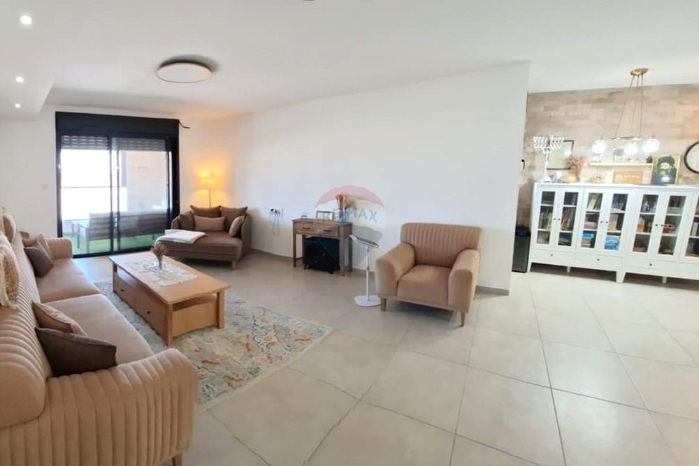 Apartment for Sale in Sderot - Image 2