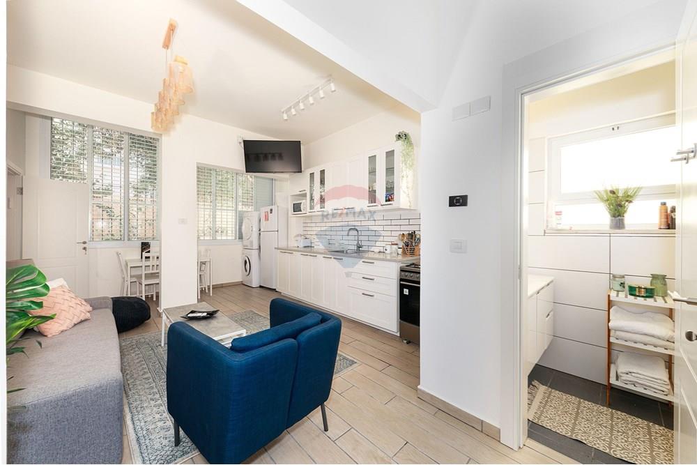 Apartment for Sale in Tel Aviv - Image 1