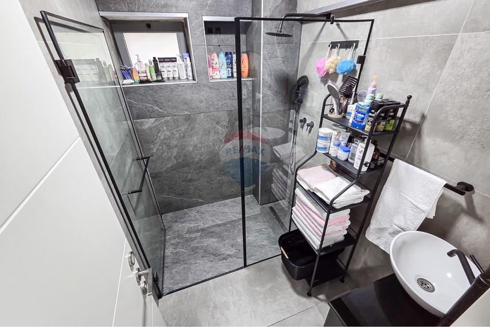 Apartment for Sale in Kiryat Yam - Image 6