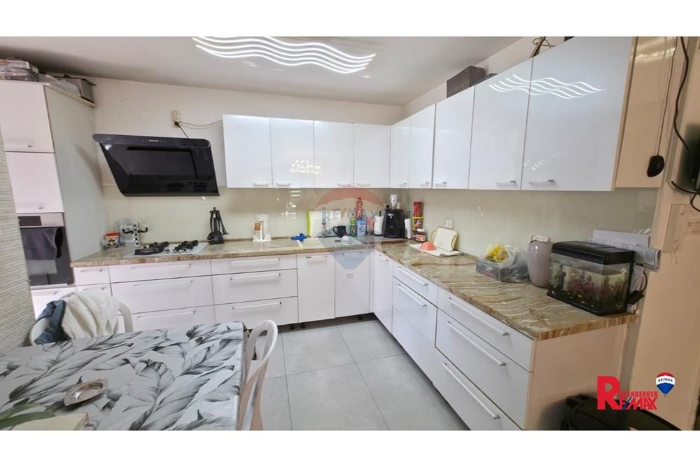Apartment for Sale in Tel Aviv - Image 4