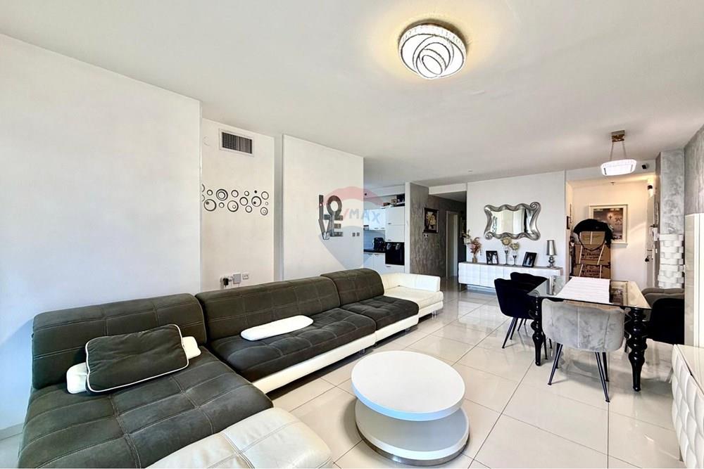 Apartment for Sale in Netanya - Image 5
