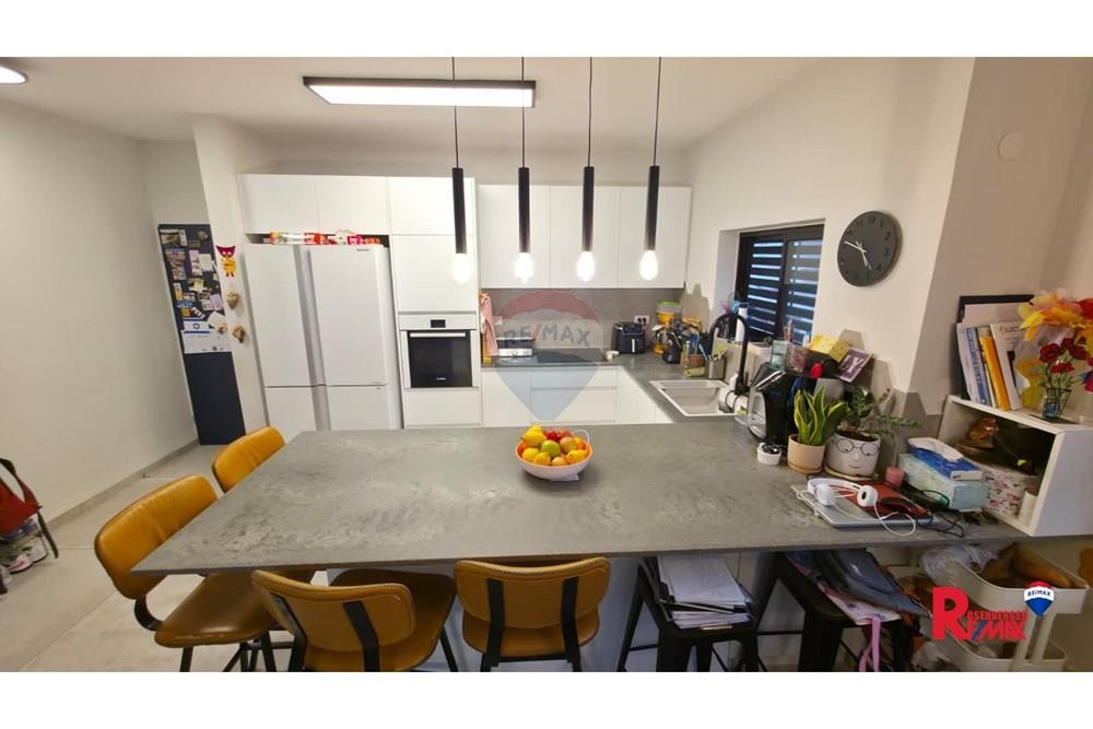 Apartment for Sale in Rishon LeZion - Image 4