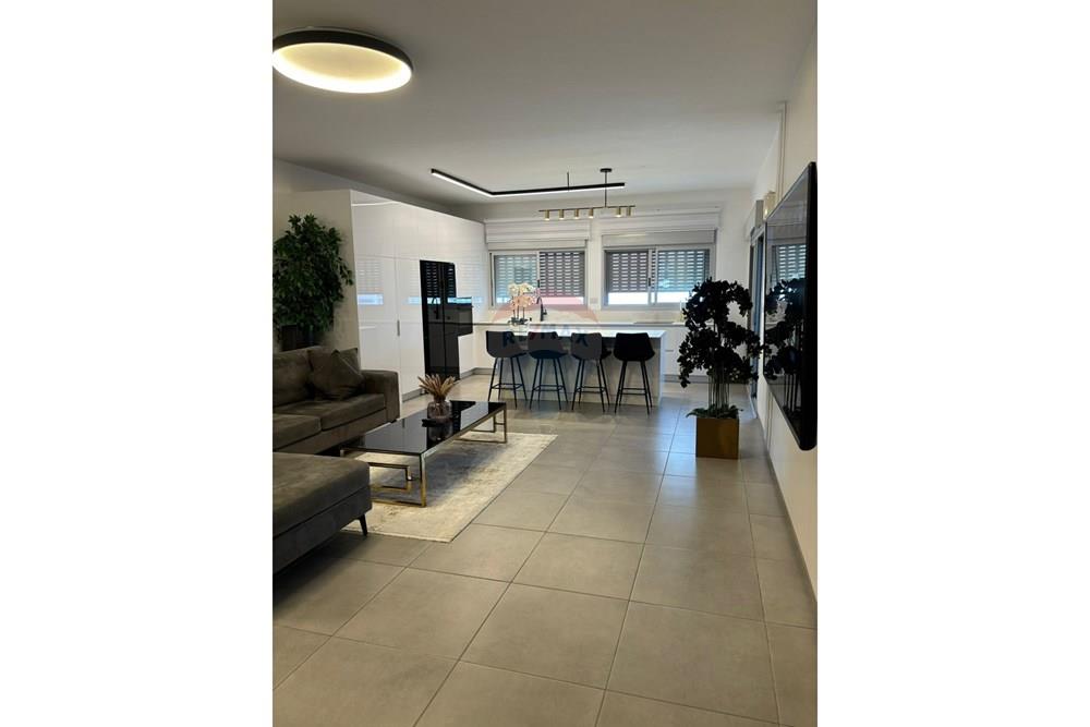 Apartment for Sale in Nahariya - Image 2
