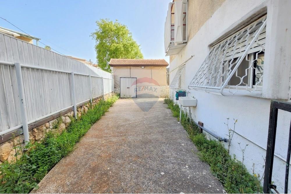 Apartment for Sale in מעלות - Image 7