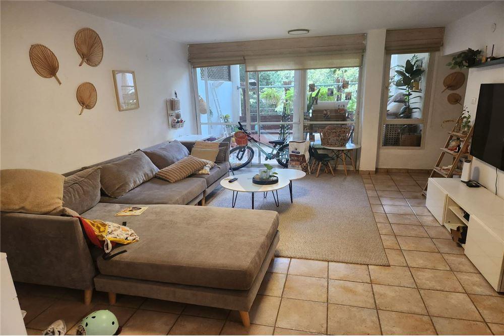 Apartment for Sale in Tel Aviv - Image 1