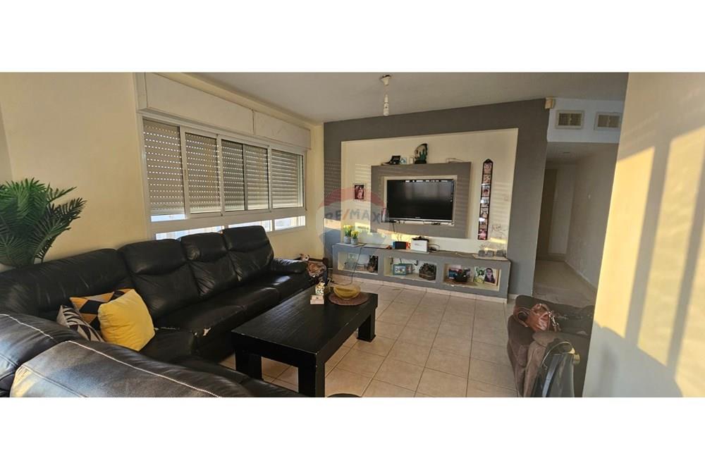 Apartment for Sale in Beer Sheva - Image 4