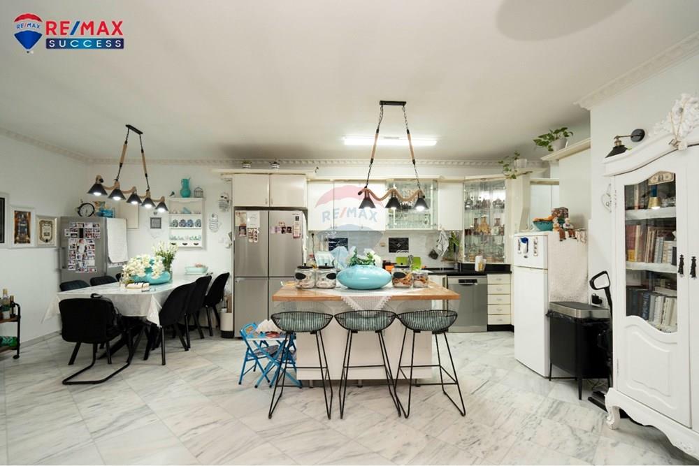 Apartment for Sale in Lod - Image 5